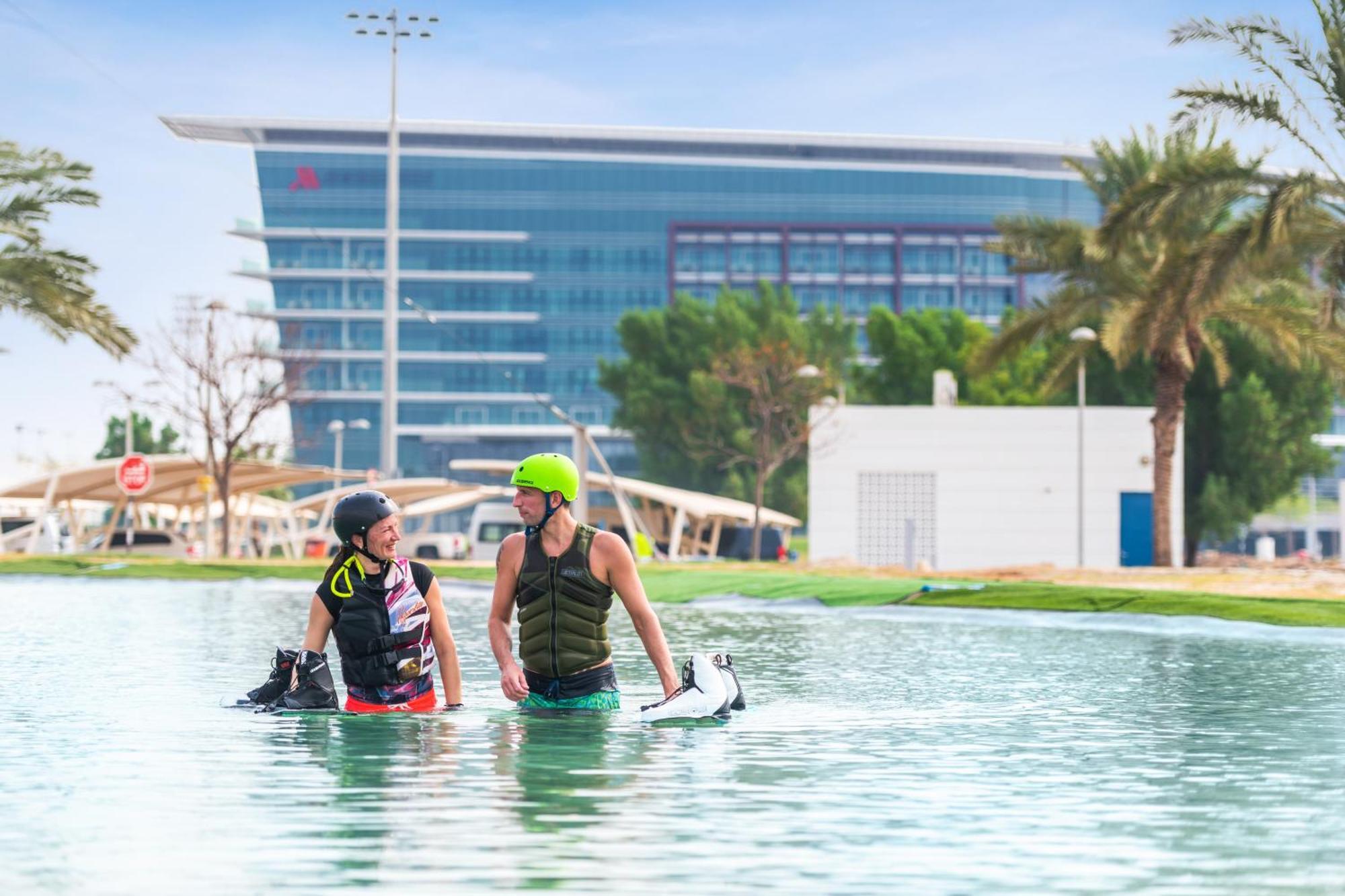 Marriott Hotel Al Forsan, Abou Dabi Extérieur photo Dubai Sports Rafting