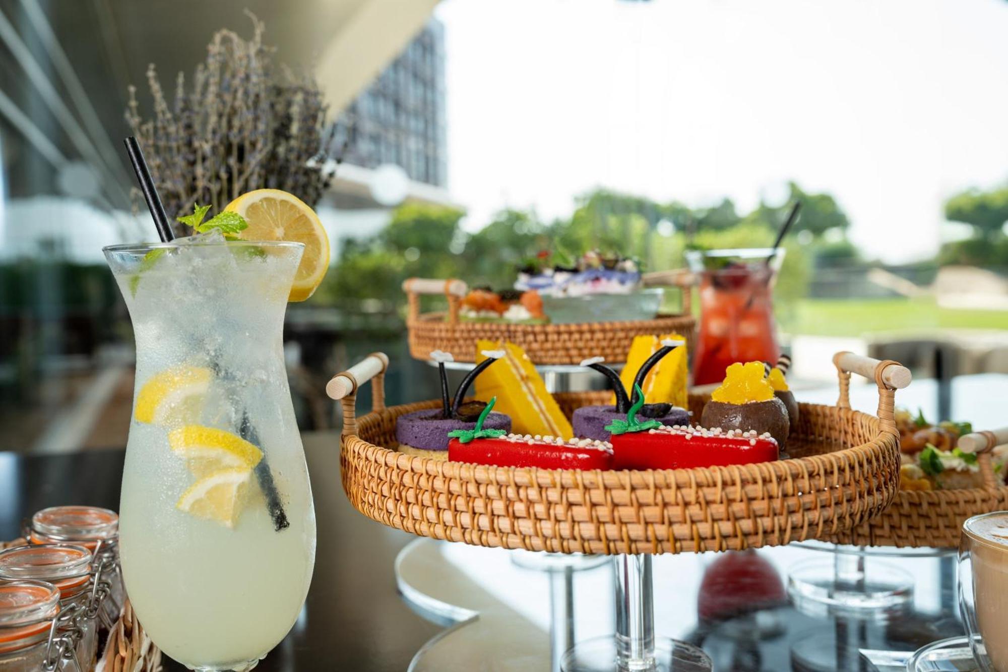 Marriott Hotel Al Forsan, Abou Dabi Extérieur photo A lemonade drink